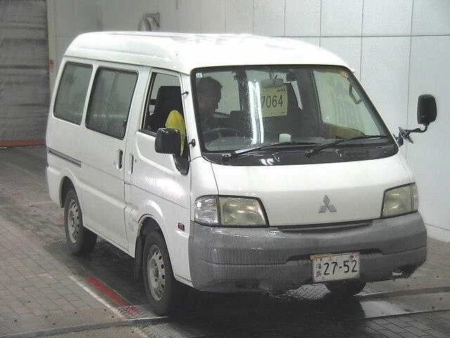 Mitsubishi Delica  с аукциона в Японии