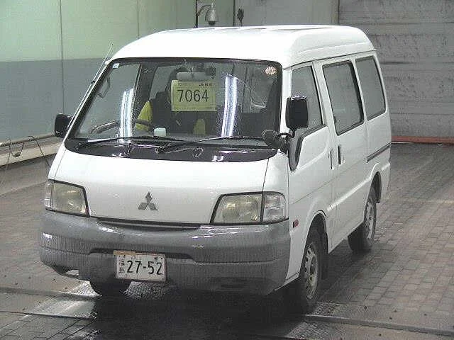 Mitsubishi Delica  с аукциона в Японии