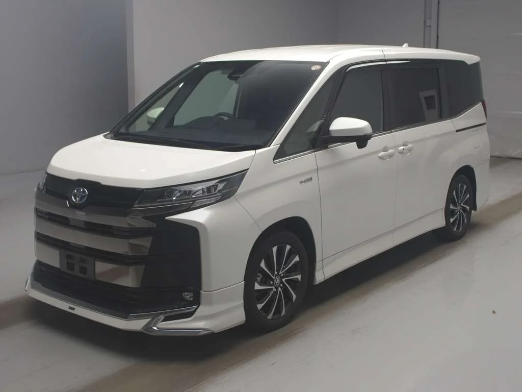 Toyota Noah 2023