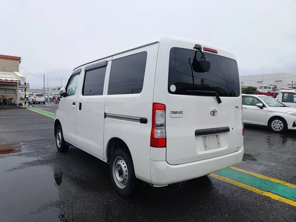 Toyota TownAce  с аукциона в Японии