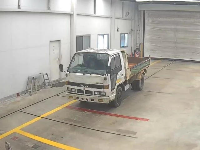 Isuzu Elf  с аукциона в Японии