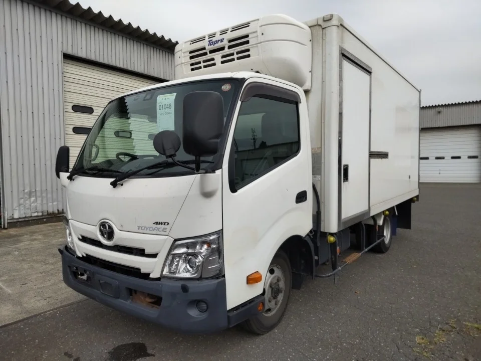 Toyota ToyoAce  с аукциона в Японии
