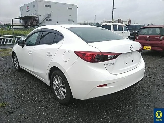 Mazda Axela  с аукциона в Японии