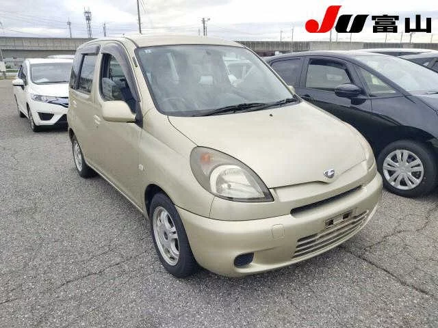 Toyota Funcargo  с аукциона в Японии