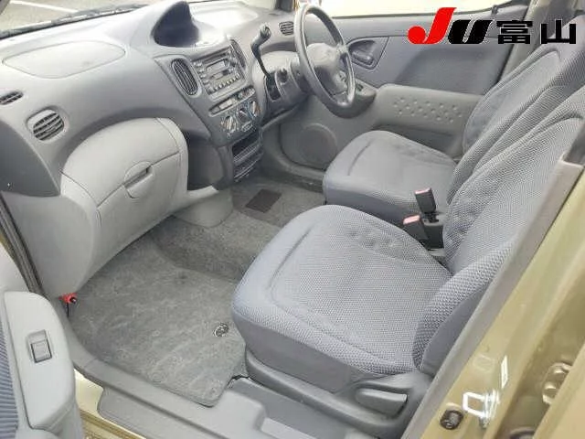 Toyota Funcargo  с аукциона в Японии