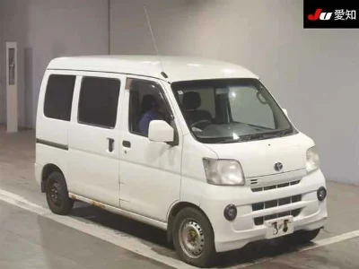 TOYOTA PIXIS VAN