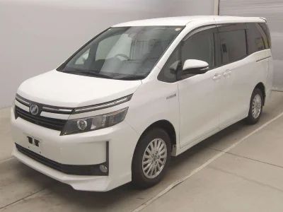 TOYOTA VOXY, 2017 — лот японского аукциона