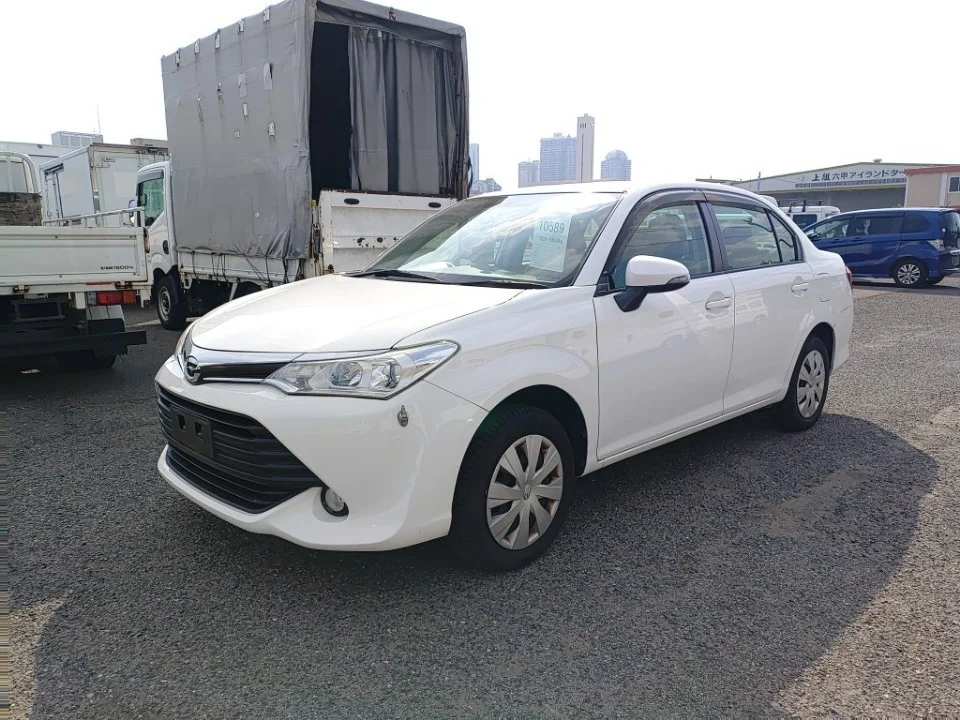 Toyota Corolla Axio 2016