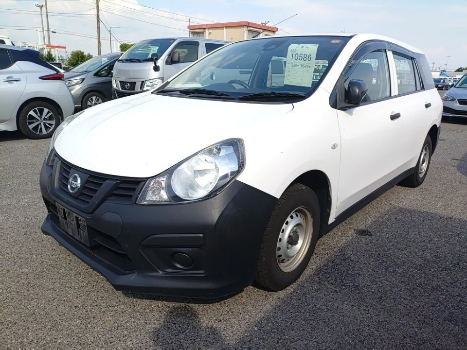 Nissan AD 2020