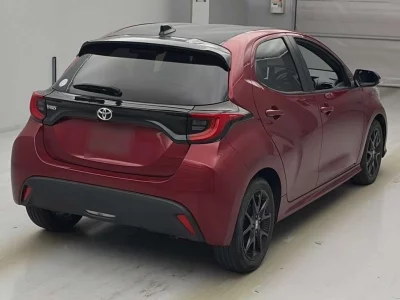 TOYOTA YARIS, 2021 — лот японского аукциона