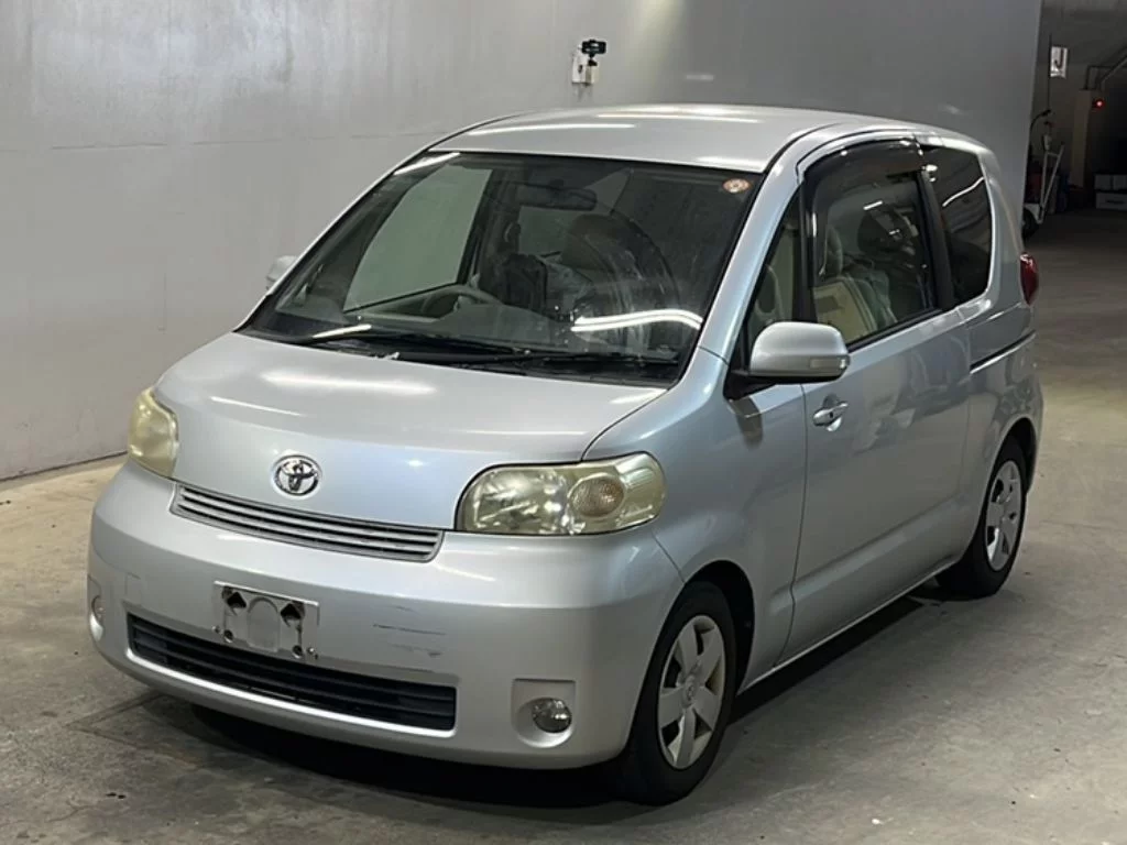 Toyota Porte 2008