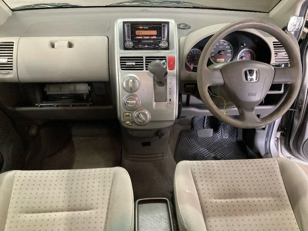 Honda Mobilio  с аукциона в Японии