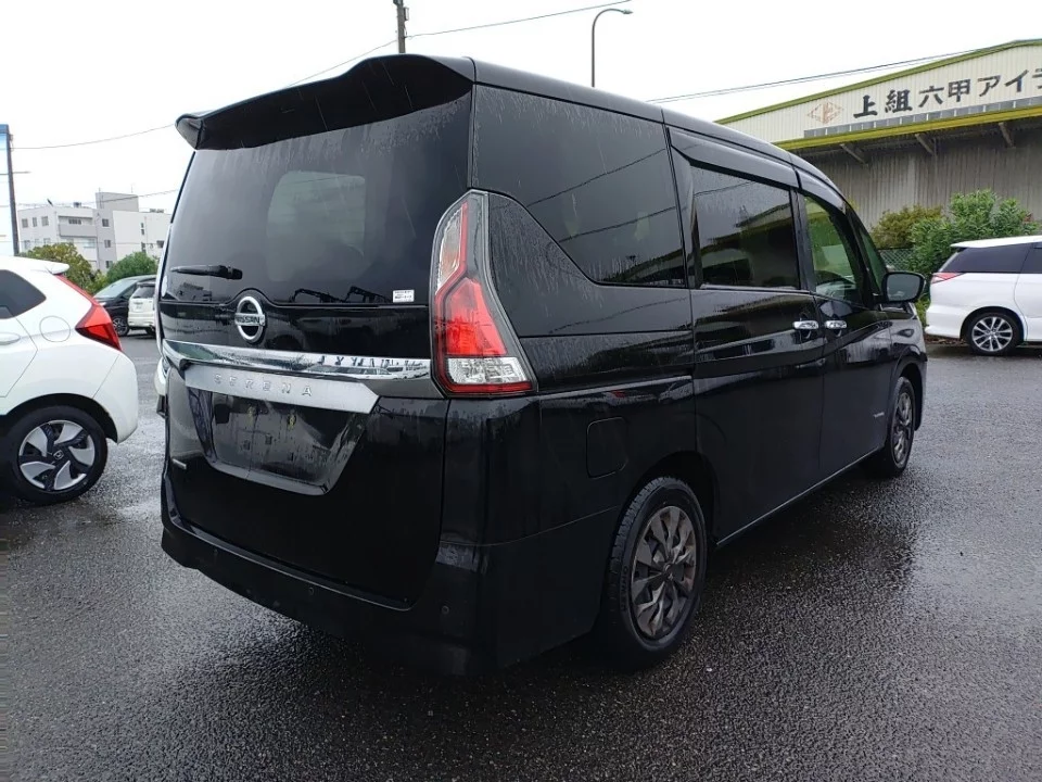 Nissan Serena 2022