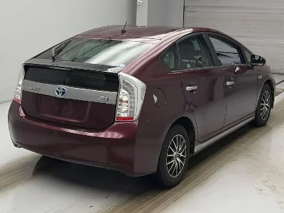 TOYOTA PRIUS PHV