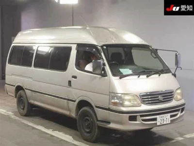 TOYOTA HIACE