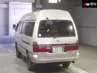 TOYOTA HIACE