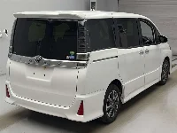 Цена авто Toyota Voxy с аукционов Японии, номер кузова ZRR80W, пробег 107 000, оценка 2