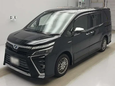 TOYOTA VOXY, 2018 — лот японского аукциона
