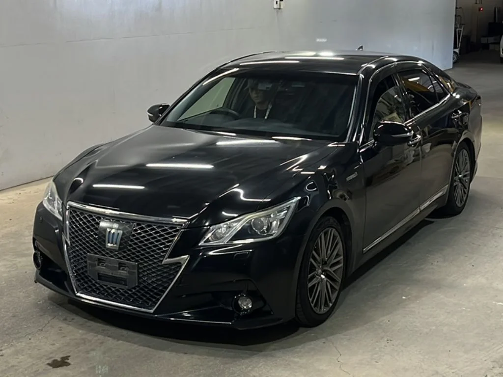 Toyota Crown 2013