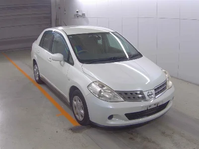 NISSAN TIIDA LATIO