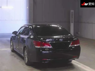 TOYOTA CROWN MAJESTA