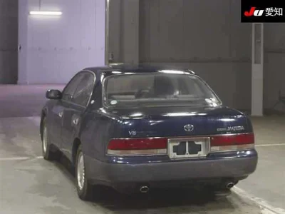 TOYOTA CROWN MAJESTA