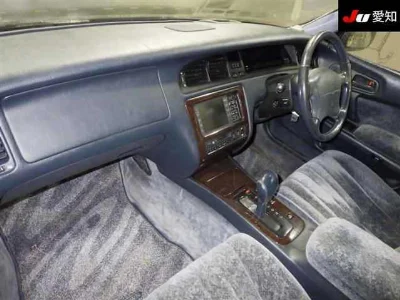 TOYOTA CROWN MAJESTA