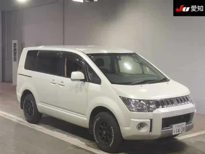 MITSUBISHI DELICA D5