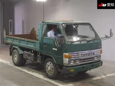 TOYOTA DYNA