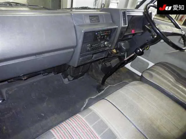Isuzu Elf  с аукциона в Японии