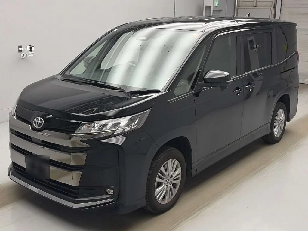 Toyota Noah 2023