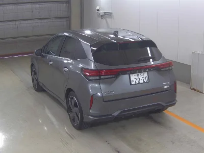 Nissan Aura