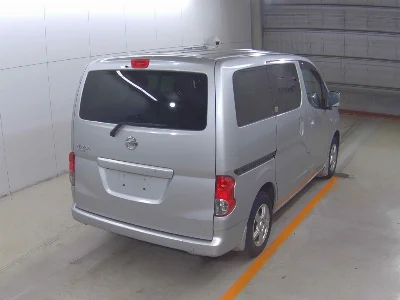 NISSAN NV200
