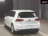 Цена авто Volkswagen Golf с аукционов Японии, номер кузова AUCHH, пробег 64 000, оценка 8