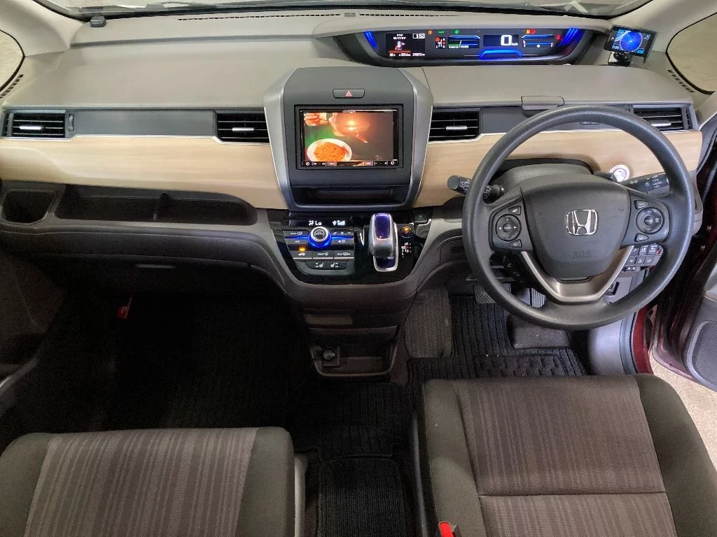 Honda Freed  с аукциона в Японии