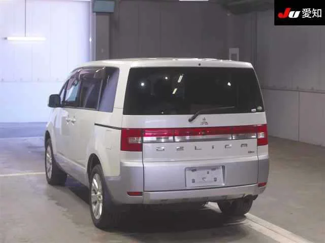 Mitsubishi Delica D:5 2015
