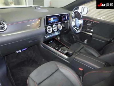 MERCEDES BENZ GLA
