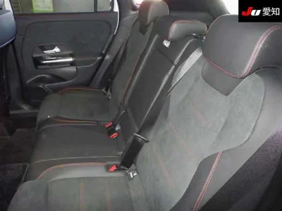 MERCEDES BENZ GLA