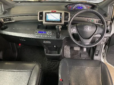HONDA FREED SPIKE