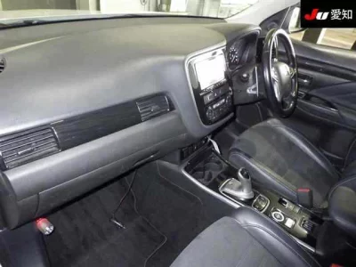 MITSUBISHI OUTLANDER PHEV