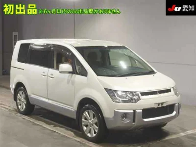 Mitsubishi Delica D:5