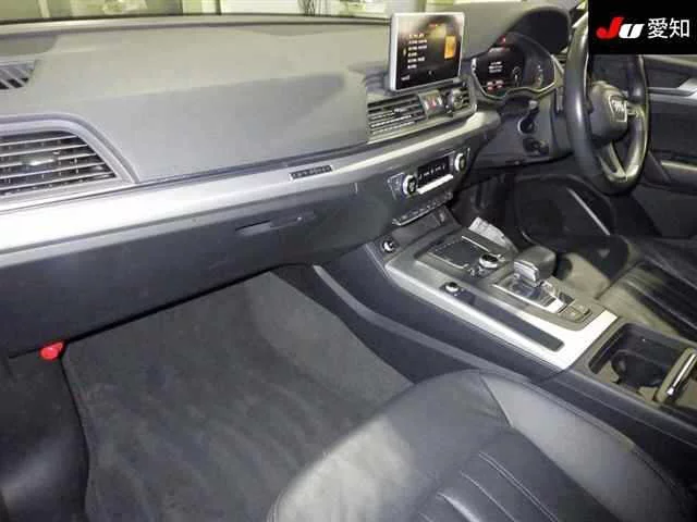 Audi Q5  с аукциона в Японии