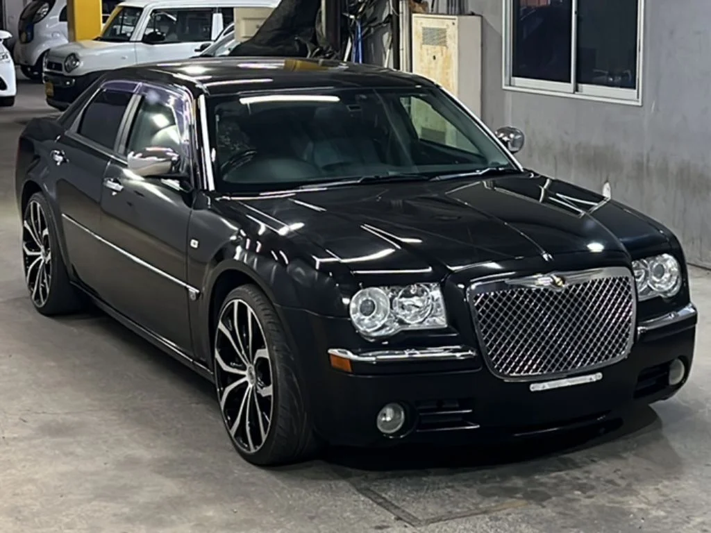 Chrysler 300C  с аукциона в Японии