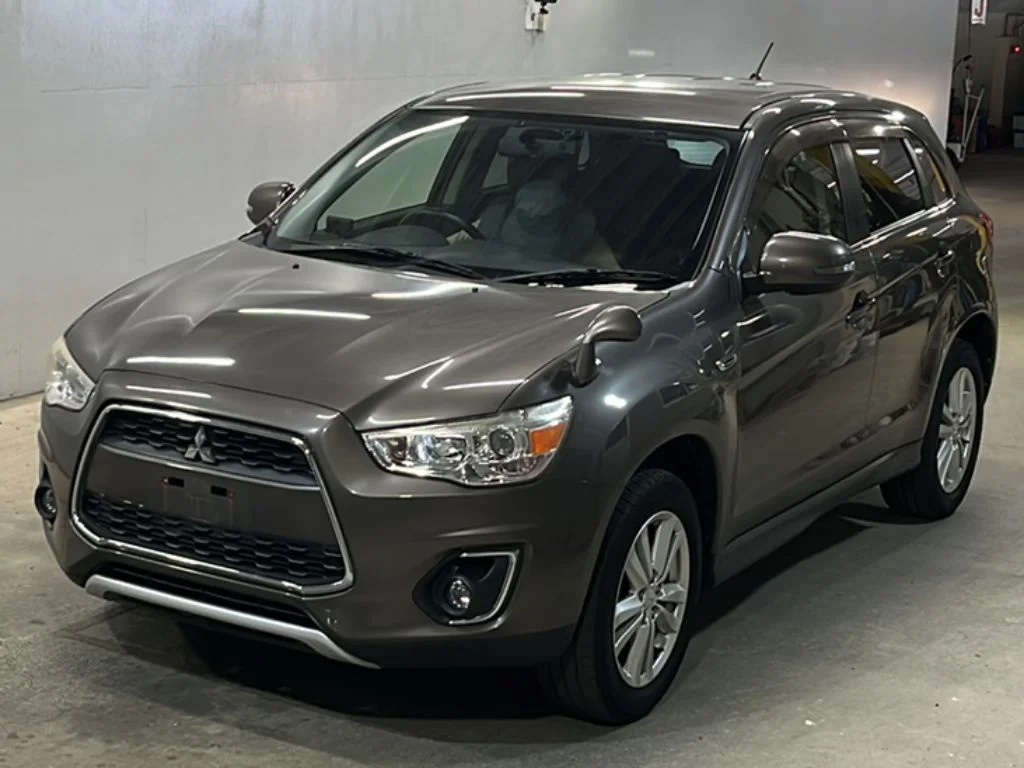 Mitsubishi RVR 2013