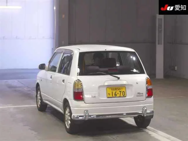 Daihatsu Mira 1999