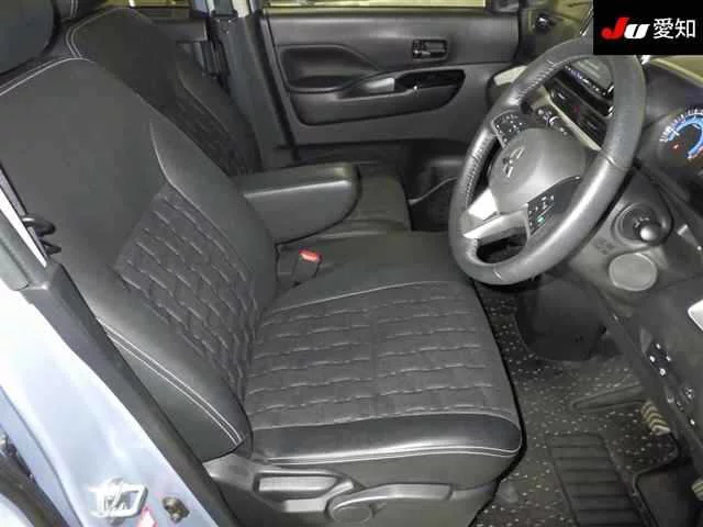 Mitsubishi Delica Mini  с аукциона в Японии