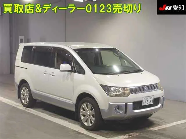 Mitsubishi Delica D:5 2014