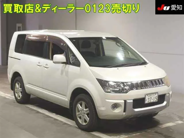 Mitsubishi Delica D:5 2010