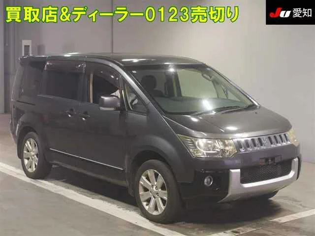 Mitsubishi Delica D:5 2014