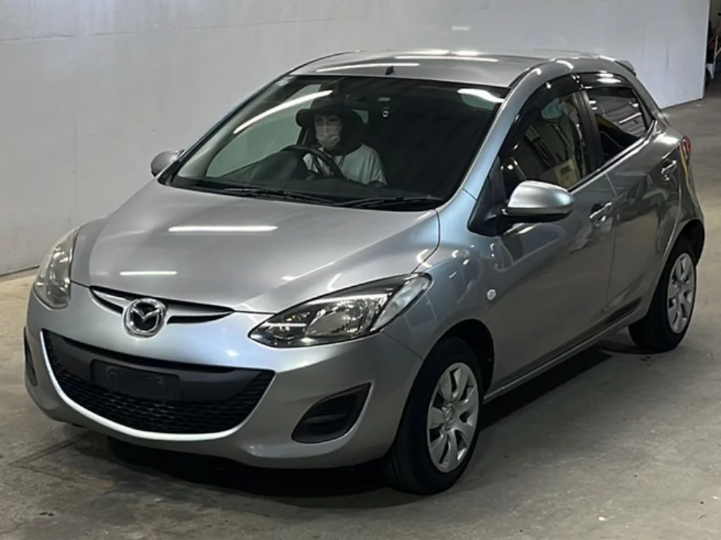 Mazda Demio 2013